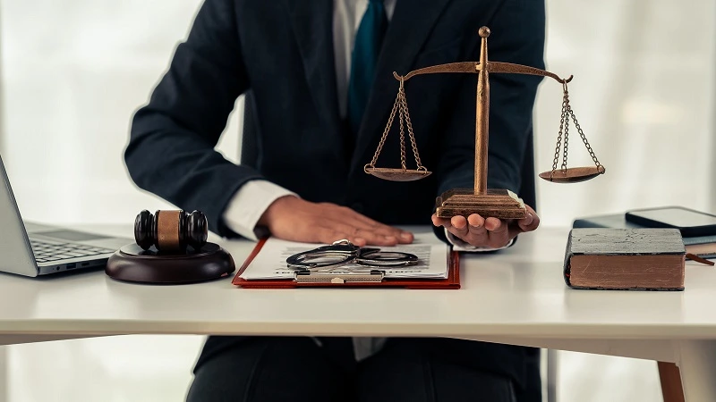 وکیل کمیسیون ماده 100 شهرداری