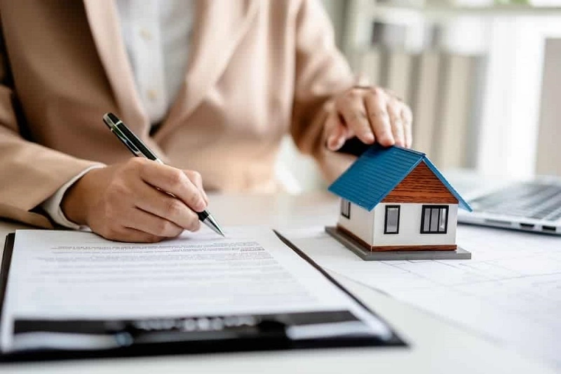 آیا دادگاه میتواند دستور فروش ملک ورثه ای را صادر کند؟